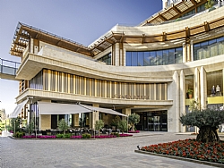 GRAND HYATT �ZM�R �ST�NYEPARK A�ILDI